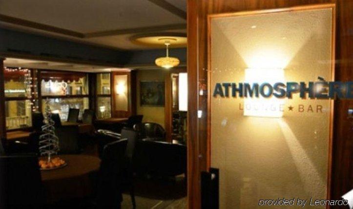Hotel Athmos لا شو دو فون المطعم الصورة